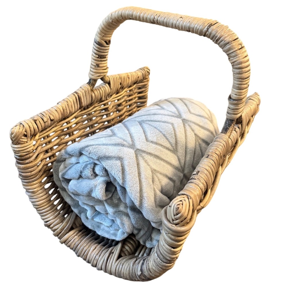Vintage Rustic Wicker Fireplace Log or Blanket Basket w/ handle –15" x 15" x 11"
